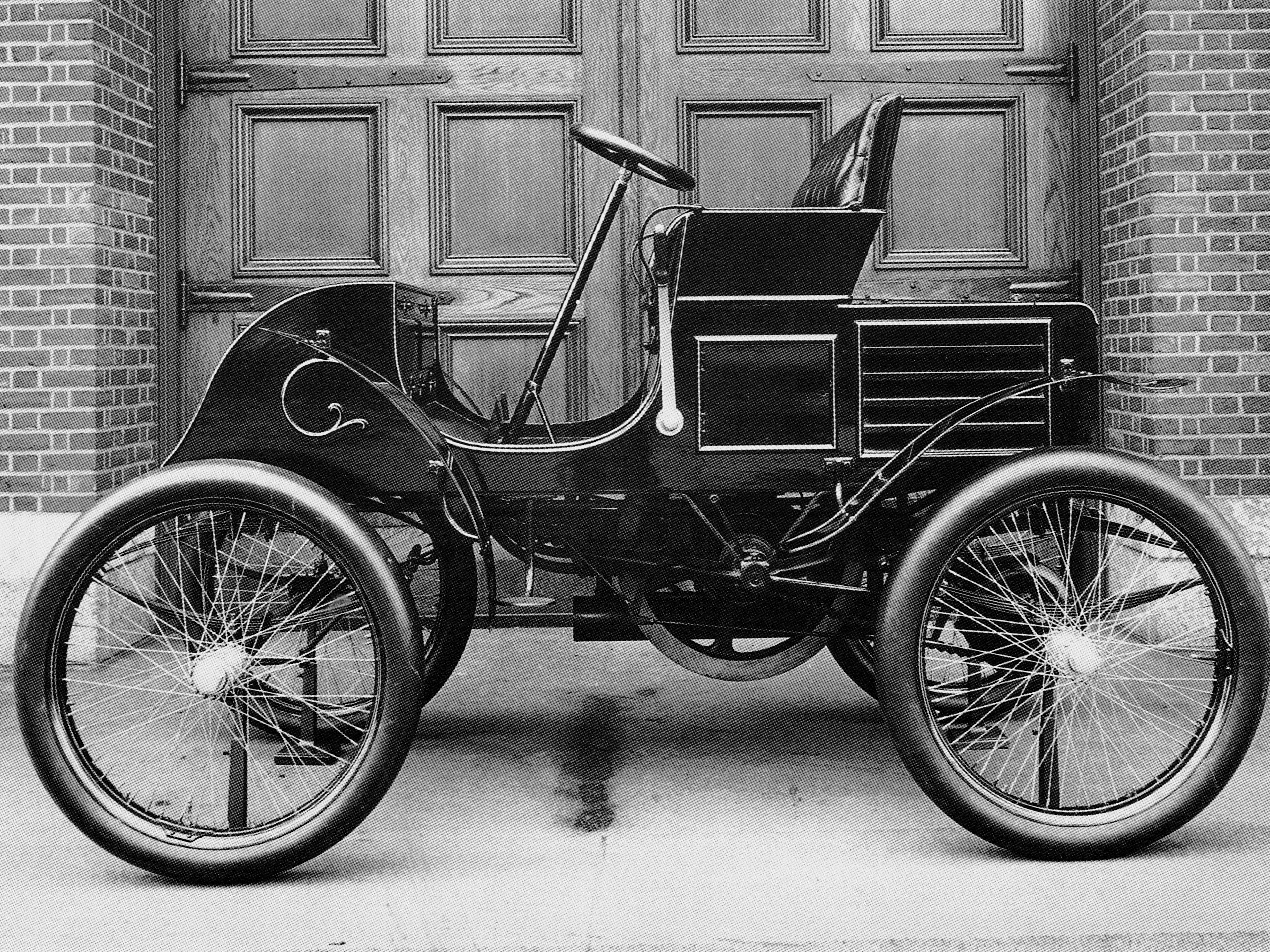 First Automobile In Us
